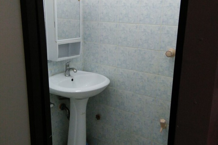 Room 65 of 126