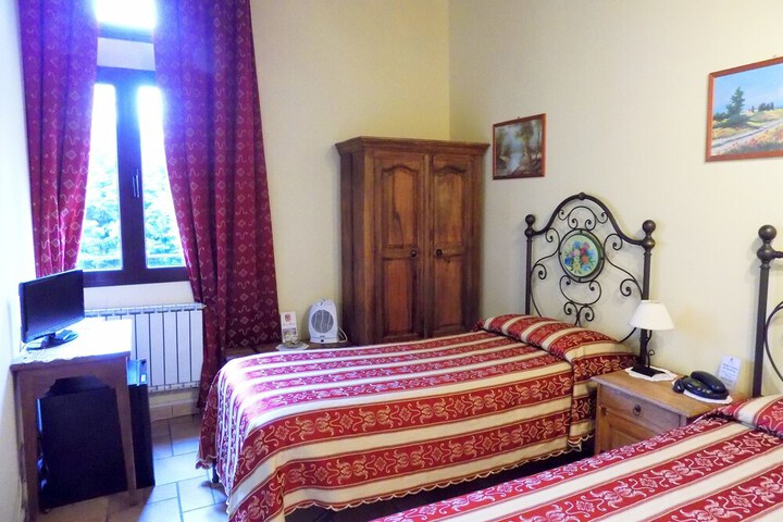 Room 19 of 32
