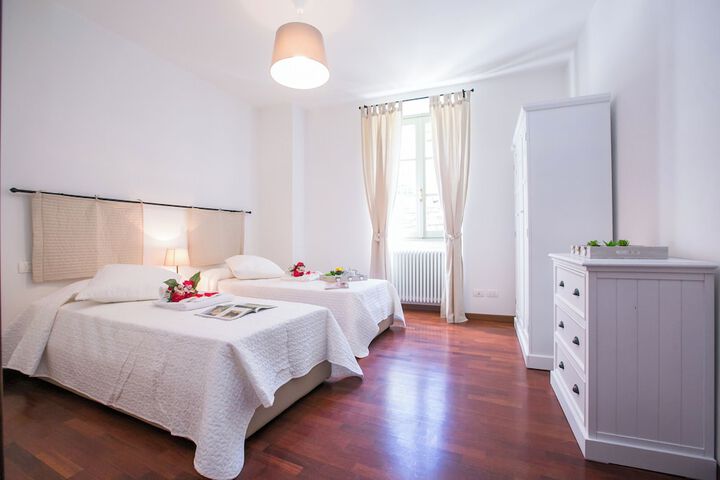 Room 2 of 45
