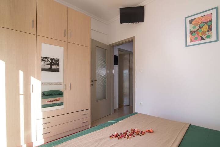 Room 2 of 52
