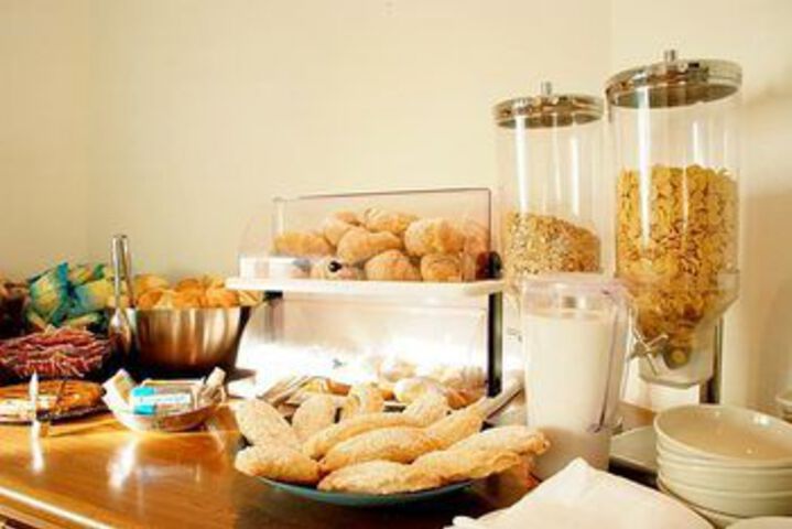 Breakfast/Coffee Service 17 of 60