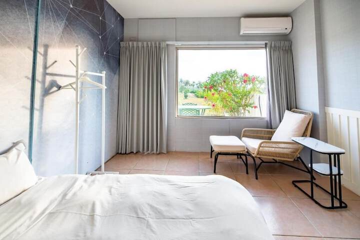 Room 14 of 76