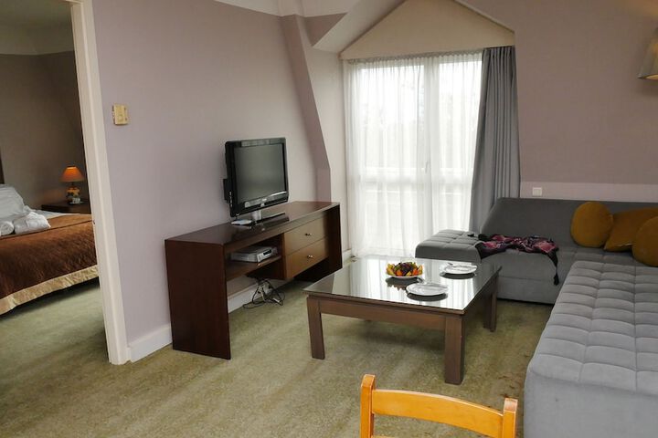 Room 15 of 31