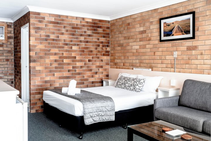 Room 18 of 52