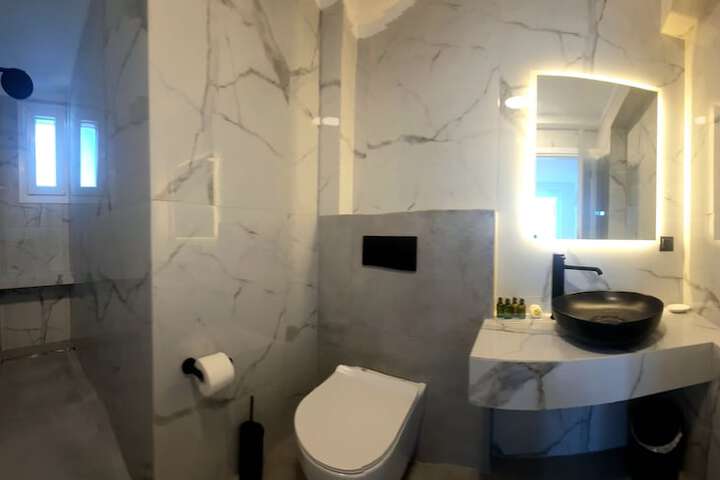 Room 19 of 46