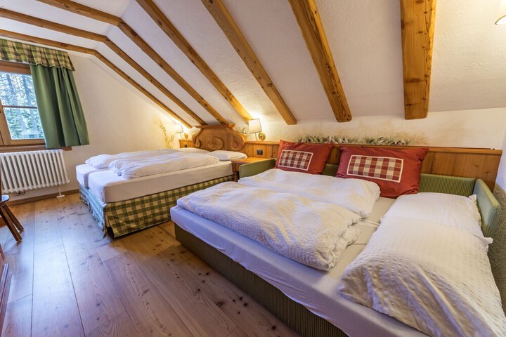 Room 7 of 39