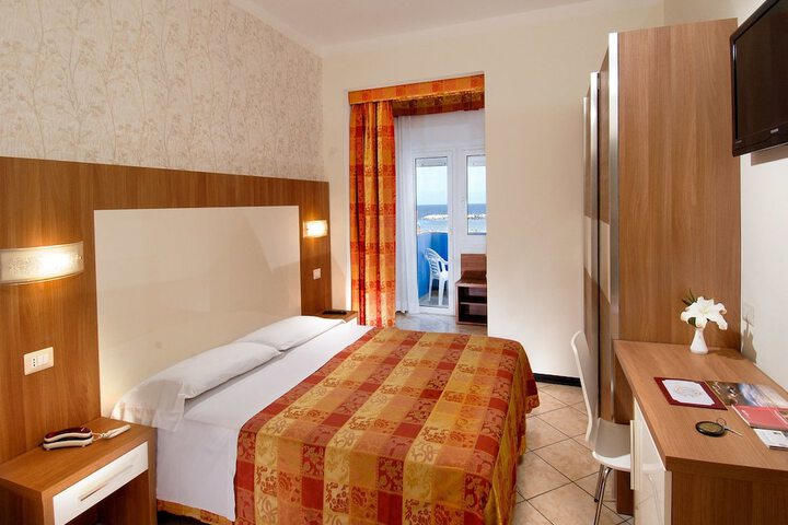Room 4 of 21