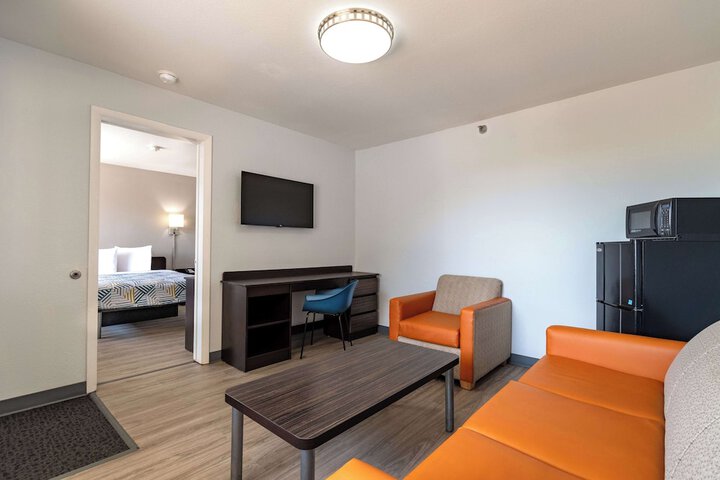 Double Room Disability Accessible (10 of 16)