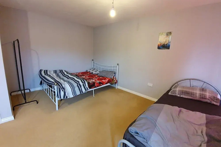 Room 2 of 12