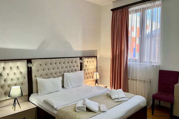 Room 27 of 113