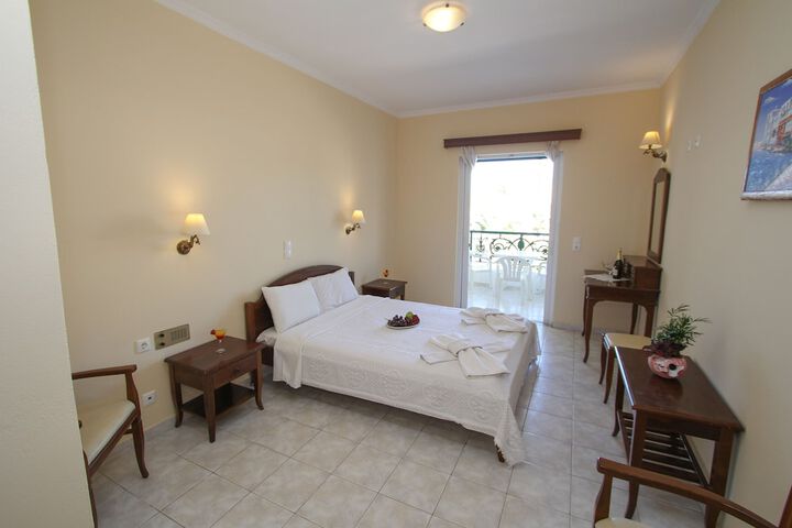 Room 8 of 43