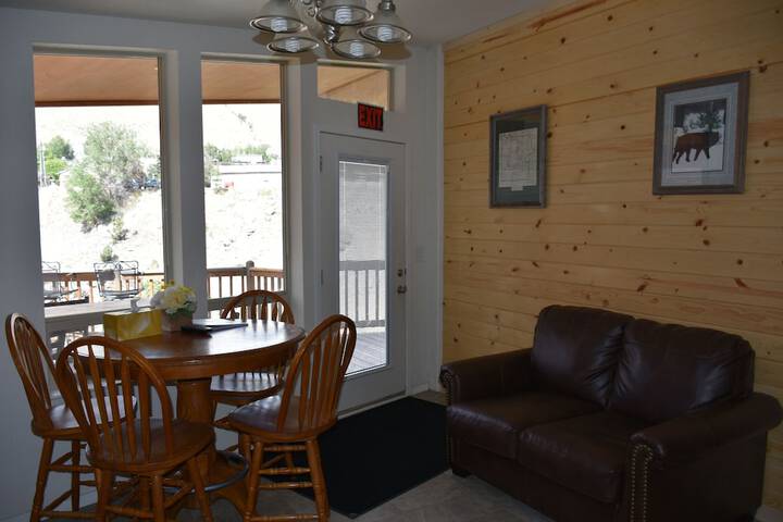 Room 14 of 30