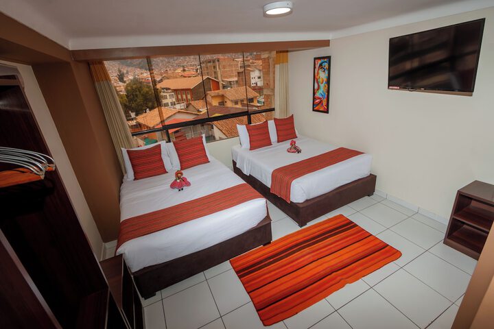 Room 32 of 96