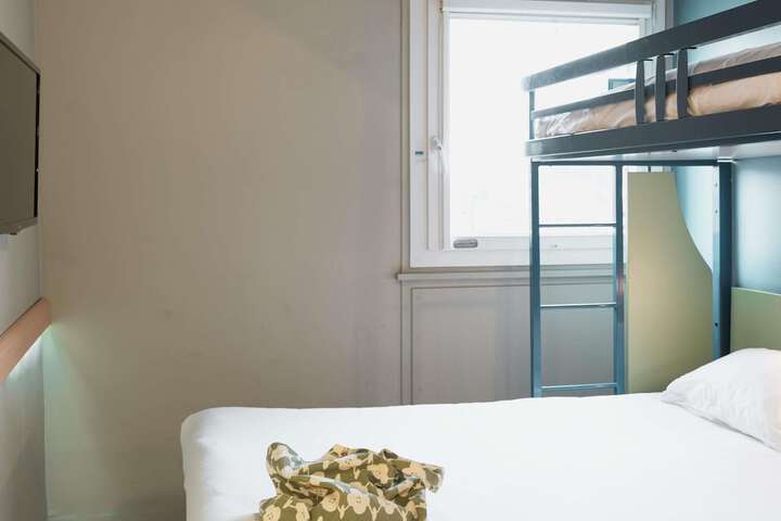 Room 10 of 39