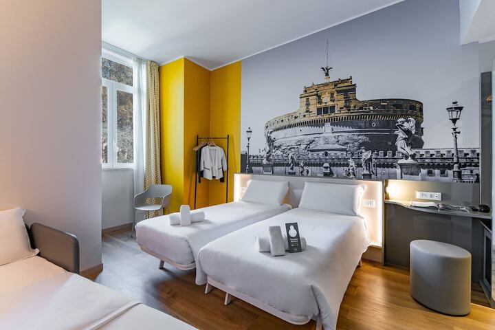 Room 14 of 35