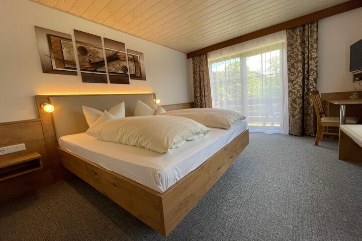 Room 2 of 13