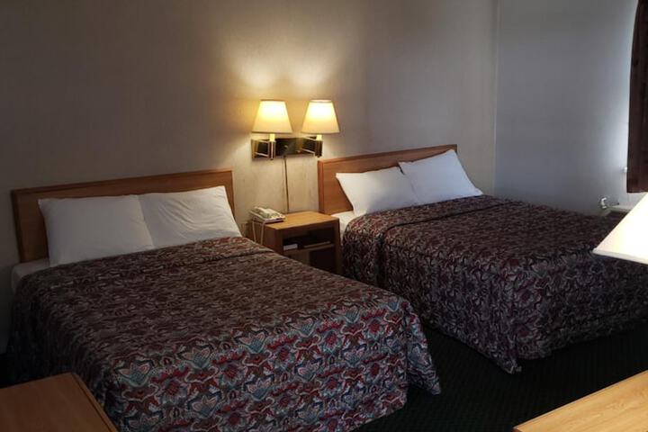 Economy Room 2 Queen Beds (1 of 12)
