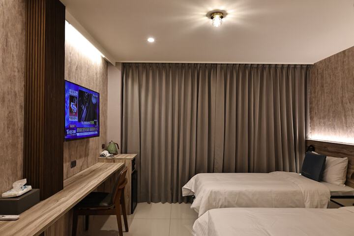 Room 11 of 22