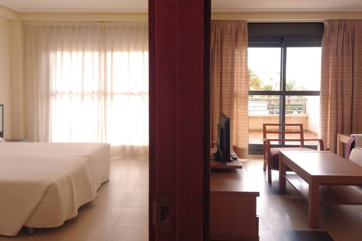 Room 17 of 32