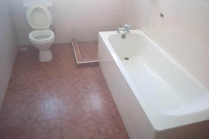 Room 15 of 26