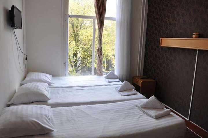 Room 16 of 53