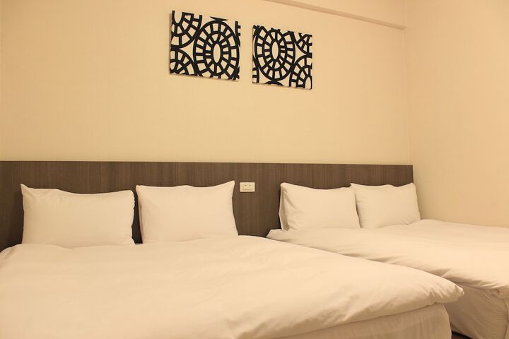 Room 13 of 48