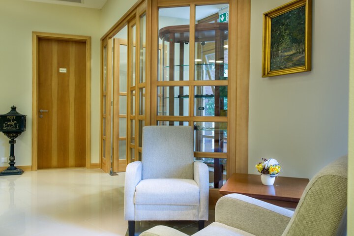 Entrance & Lobby