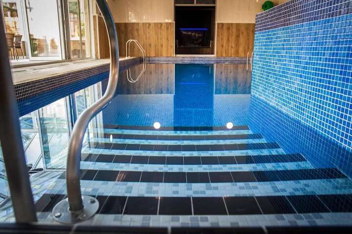 Pool 35 of 56