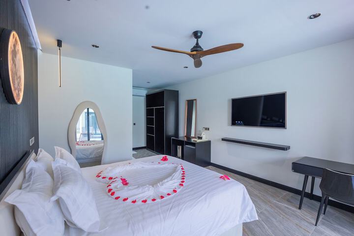 Room 10 of 40