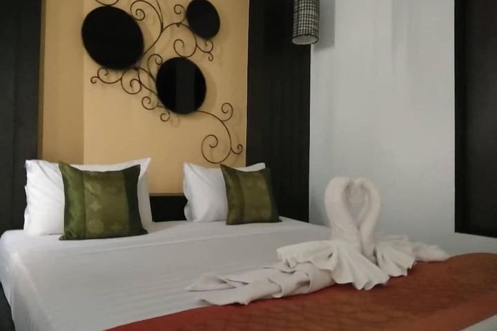Room 18 of 53