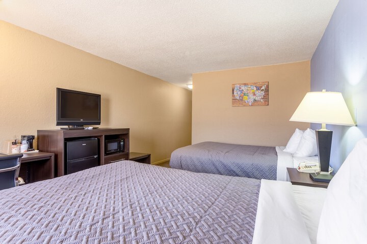 Deluxe Room 2 Queen Beds Accessible (4 of 20)