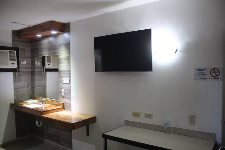 Room 8 of 14