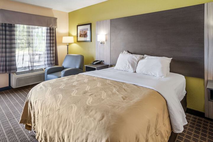 1 King Bed (13 of 22)