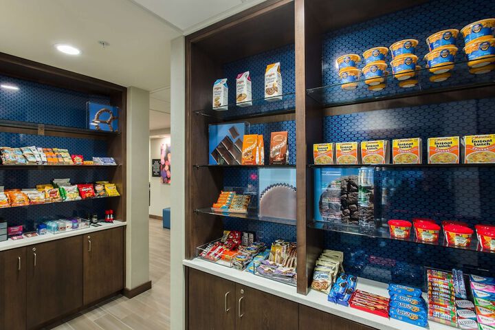 Snack bar