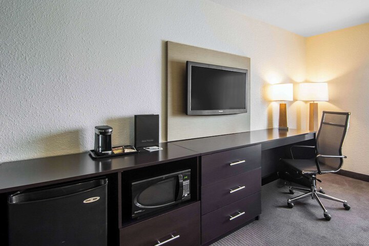 Room 13 of 45