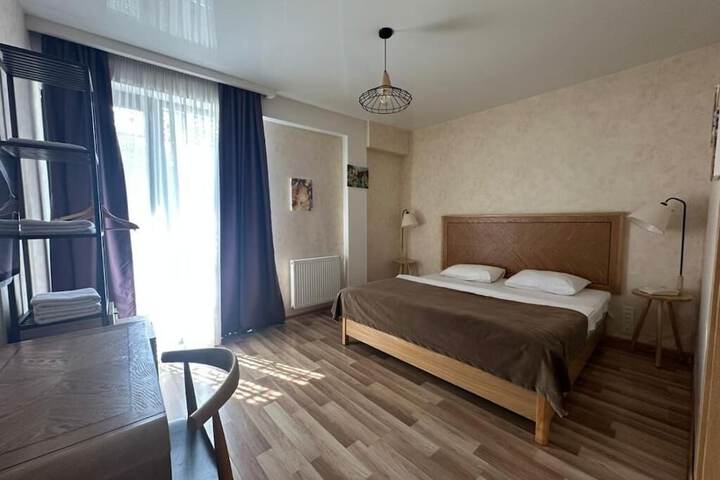 Room 7 of 17