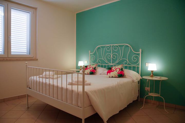 Room 6 of 94