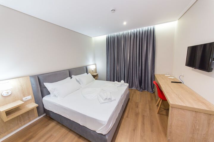 Room 15 of 61