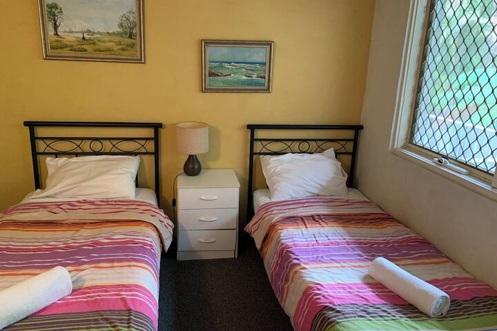 Room 9 of 75