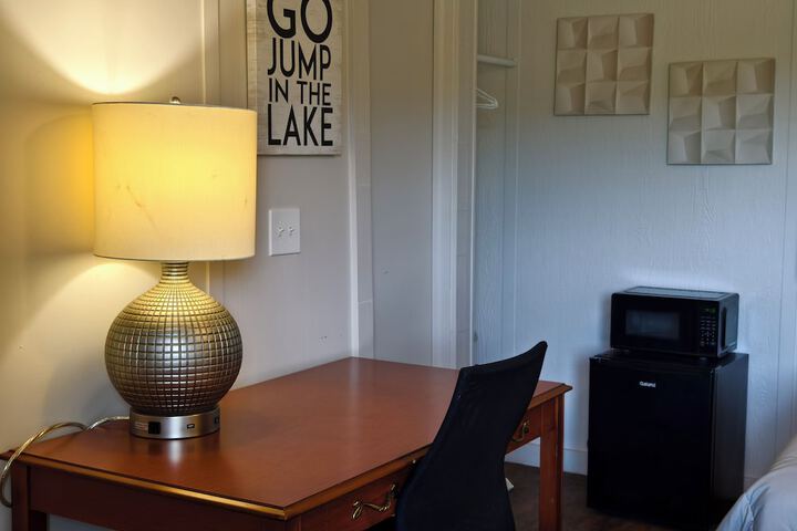 Room 6 of 14