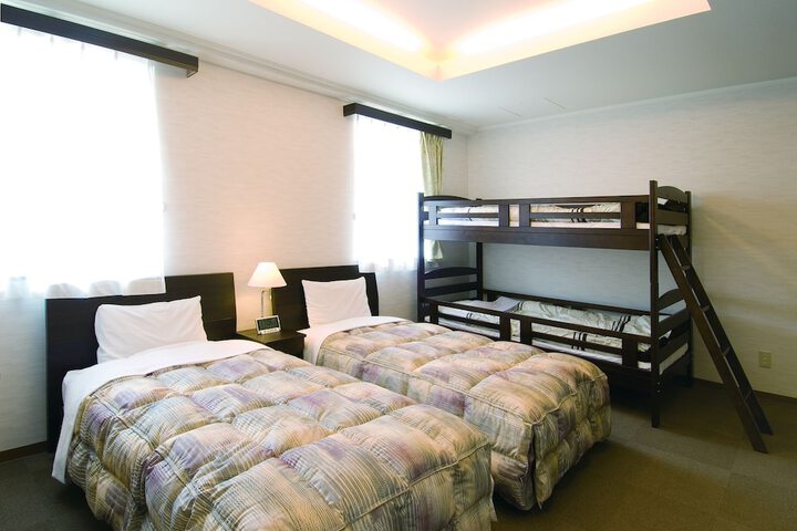 Room 14 of 35