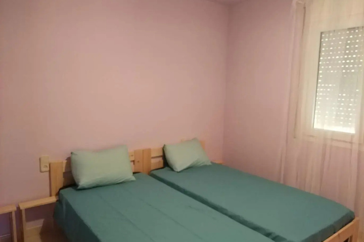 Room 2 of 7