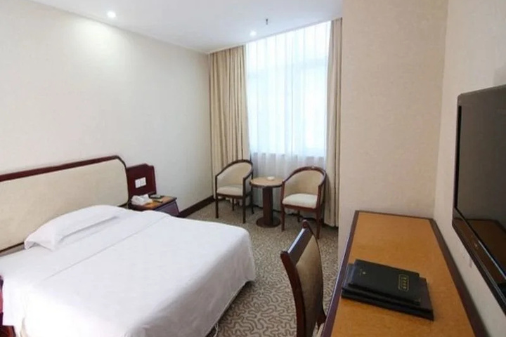 Room 3 of 8
