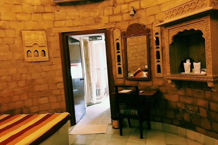 Room 5 of 35