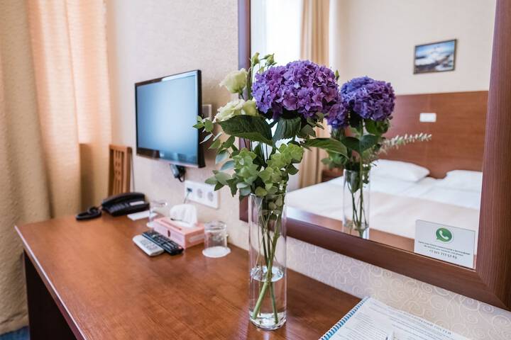 Room 16 of 80
