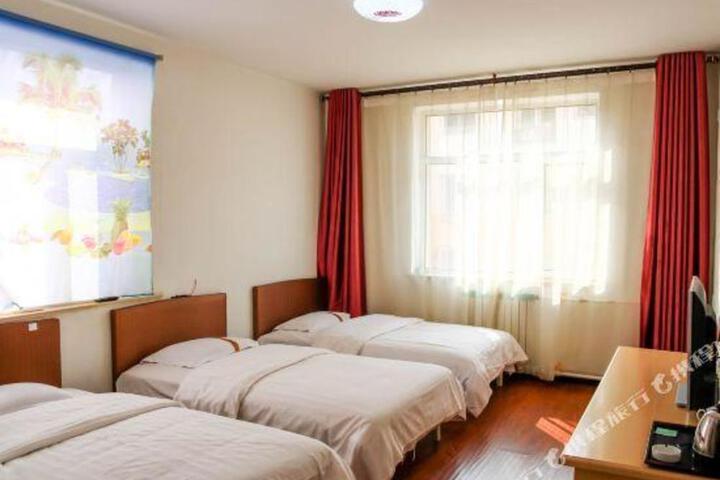 Qingzhu Hotel·Hefeng Express