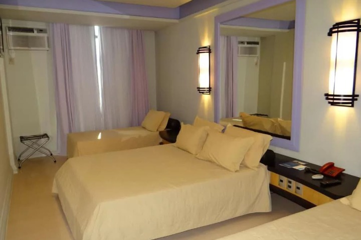 Room 8 of 39