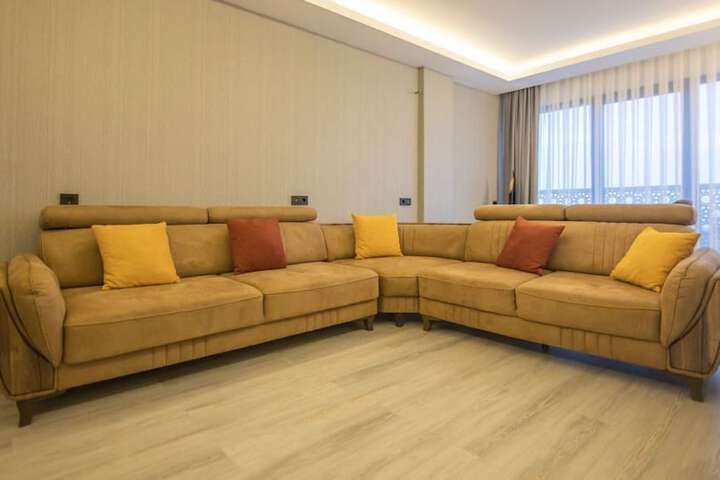 Room 14 of 22