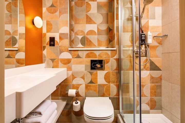 Clean Restrooms