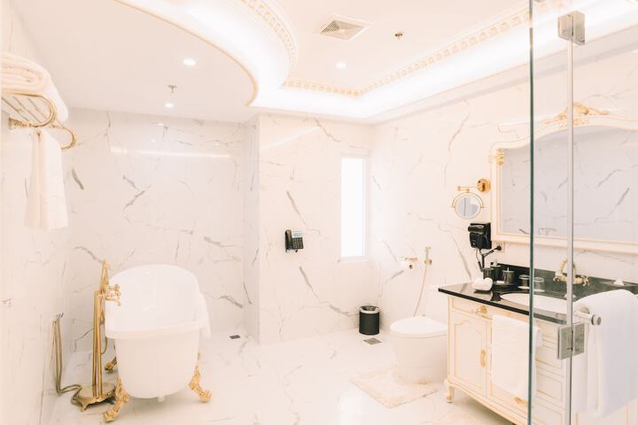 Room 42 of 71